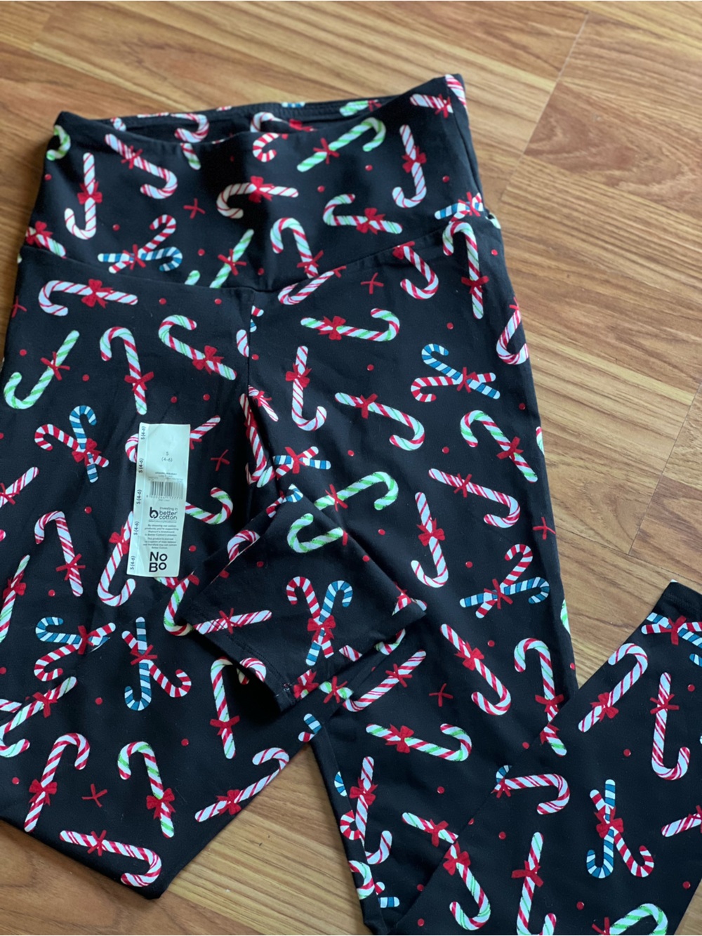 No Boundaries Black Candy Cane Holiday Leggings